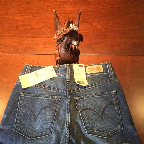 Levi’s Skinny Jeans - Size 2P - Black Tab - NWT! - Picture 4 of 5